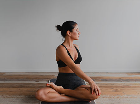 couverture de : Yoga : rituels des d&eacute;esses