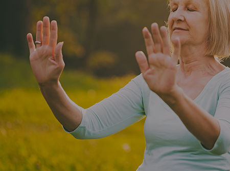 couverture de : Qi Gong : Sp&eacute;cial senior